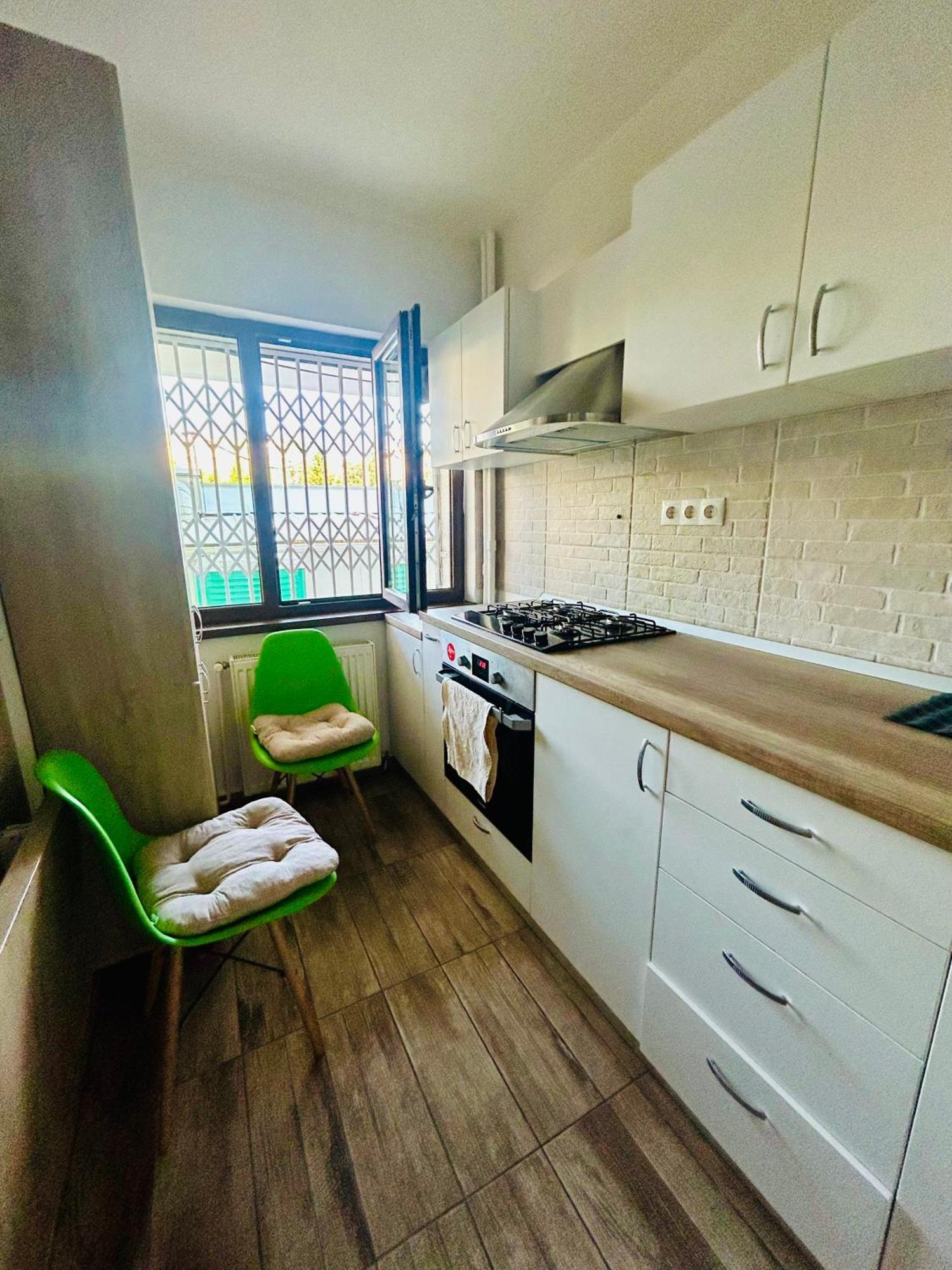 Snug Apartament Jászvásár Kültér fotó